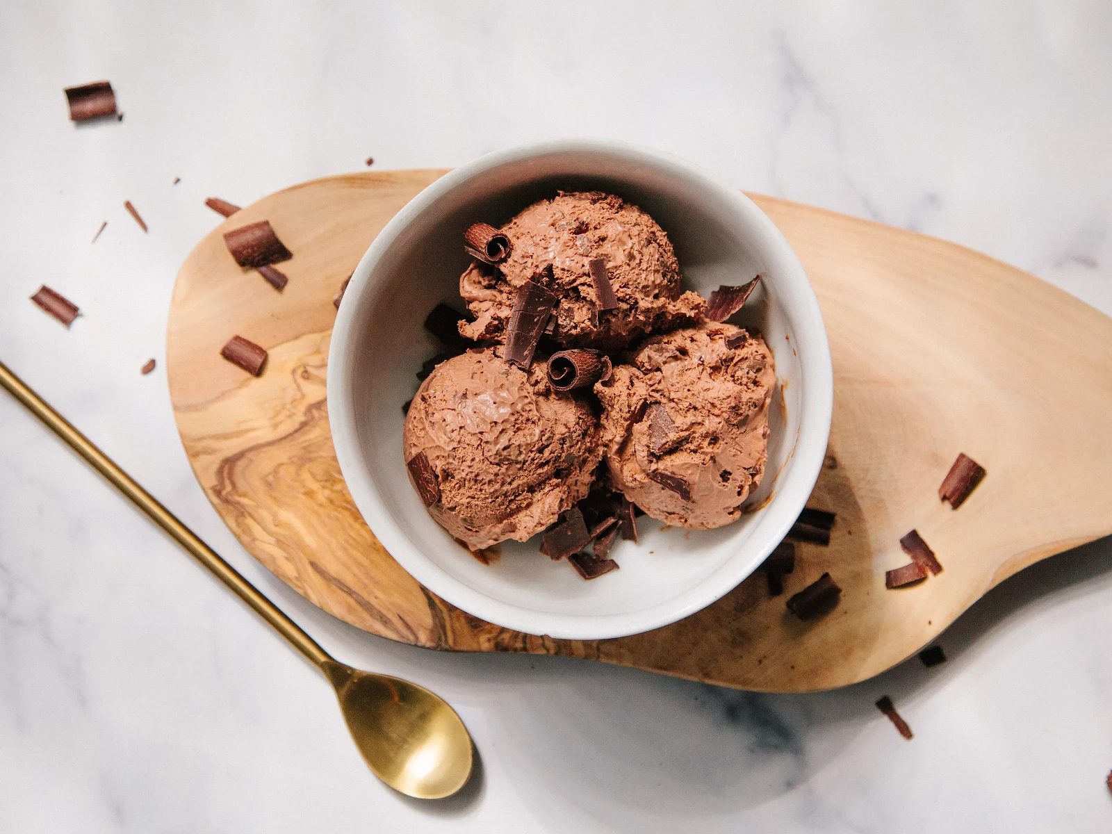 No-Churn Chocolate Chunk Ice Cream – Modern Honey