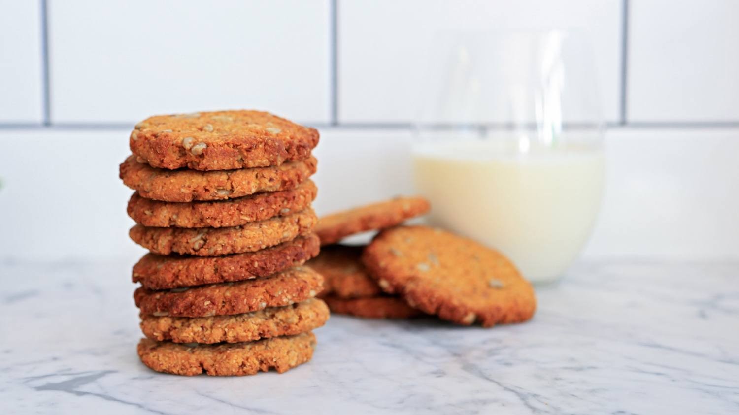 Image of Golden-Oatey Cookies (Low Carb)