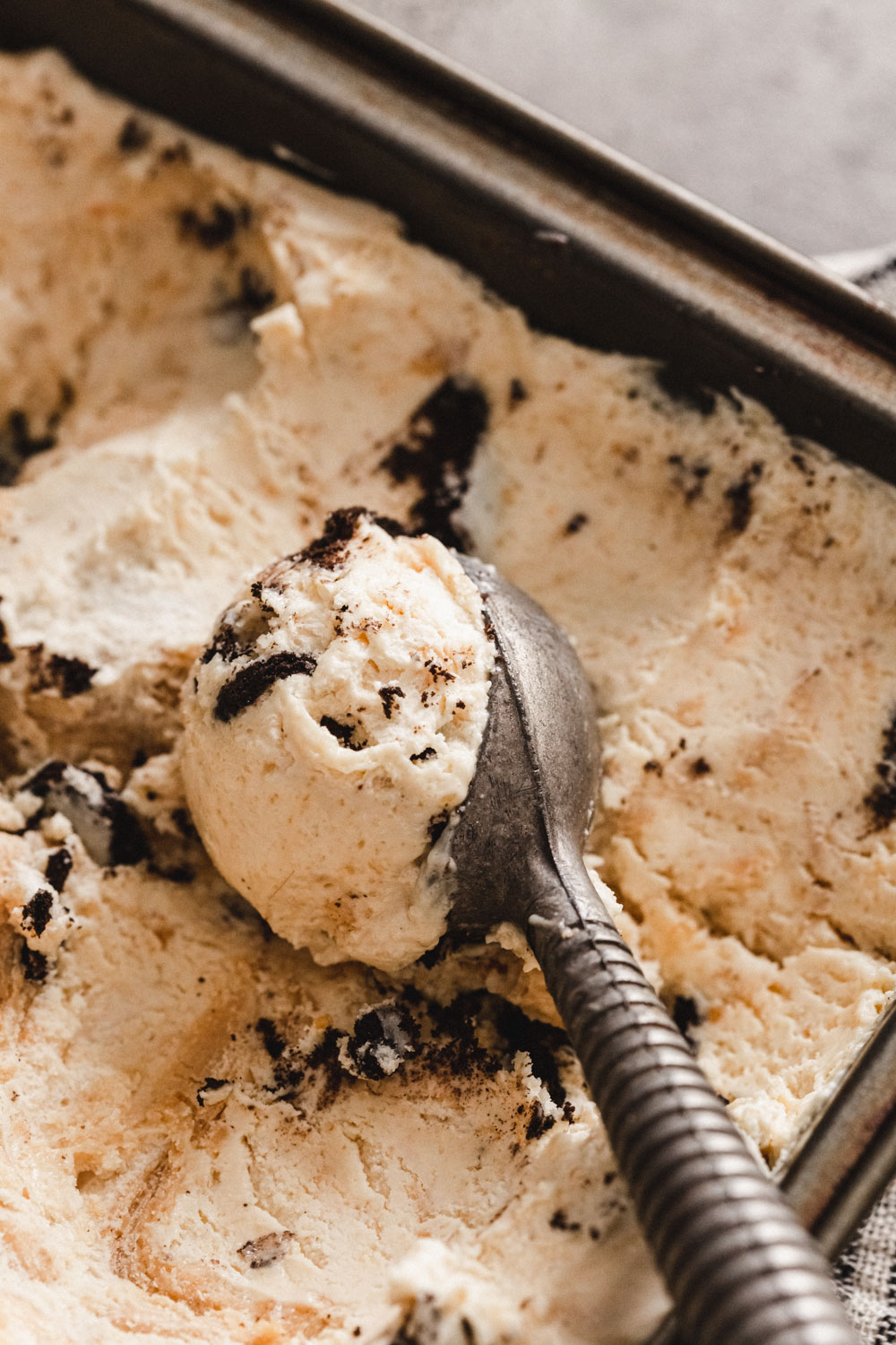 Helado de mantequilla de maní con oreos