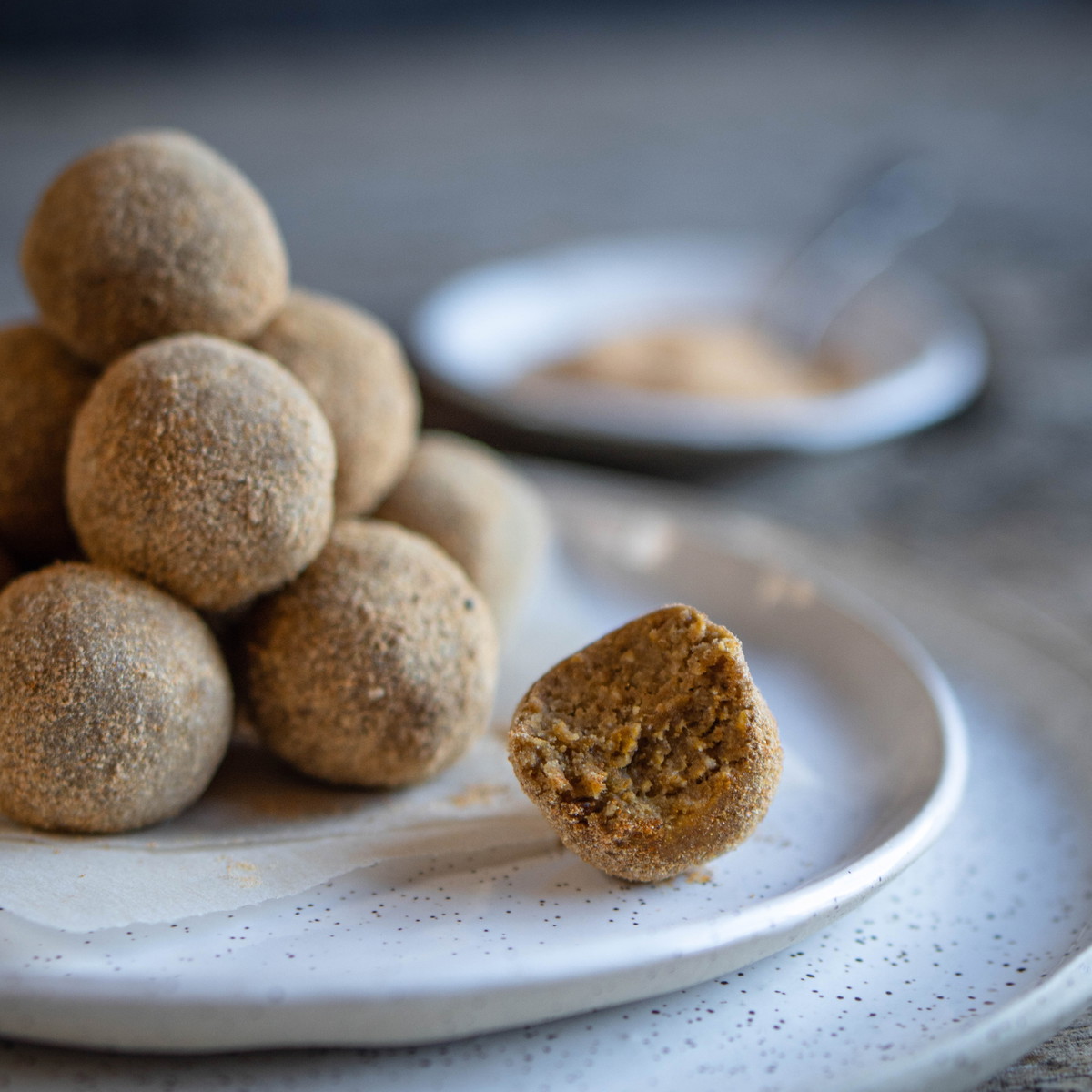 PB Granola Protein Balls