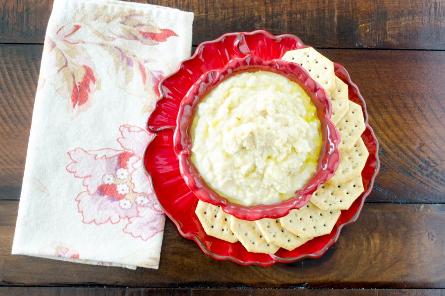 Lemon and Garlic Hummus
