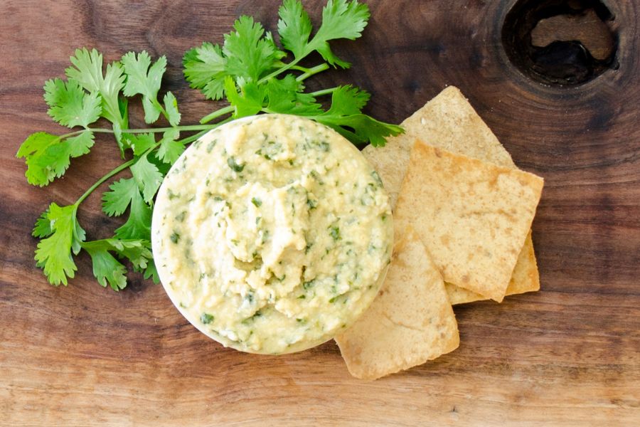 Basil Hummus