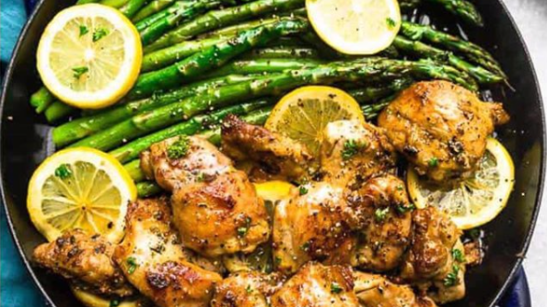 Image of Herbed Lemon Chicken Lean and Green Recipe