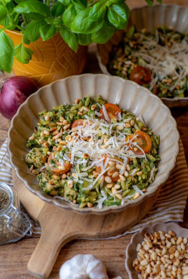 Image of Romige Spinazie-Orzo met Cherrytomaten en Kip