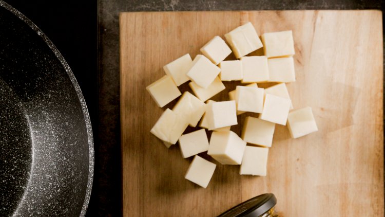 Image of Cut the paneer into cubes if not already