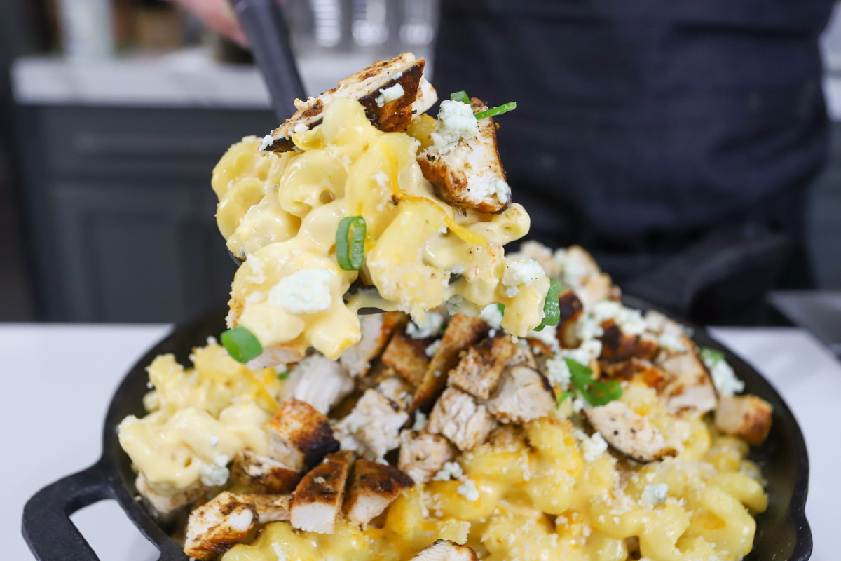 Buffalo Chicken Mac 'N Cheese