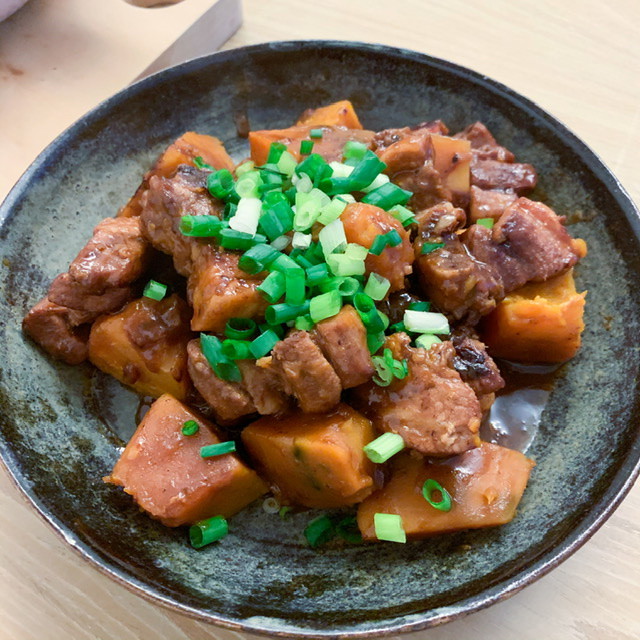 Braised Pork Riblet with Pumpkin (南瓜炆排骨)