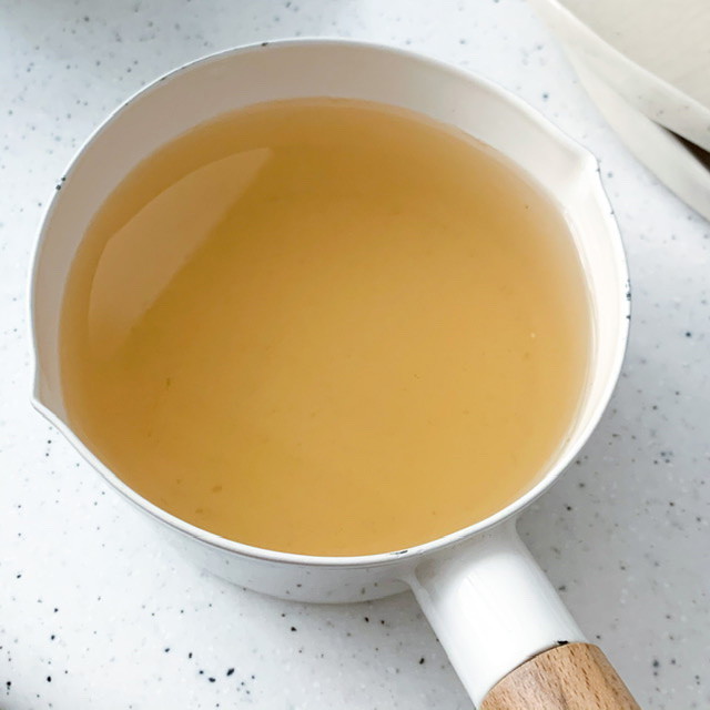 Japanese dashi (Bonito and Konbu) (昆布鰹魚湯底)