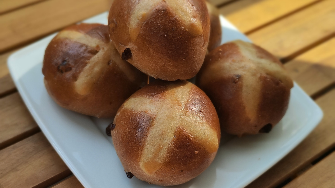 Image of SoDelishUs® Vegan Hot Cross Buns