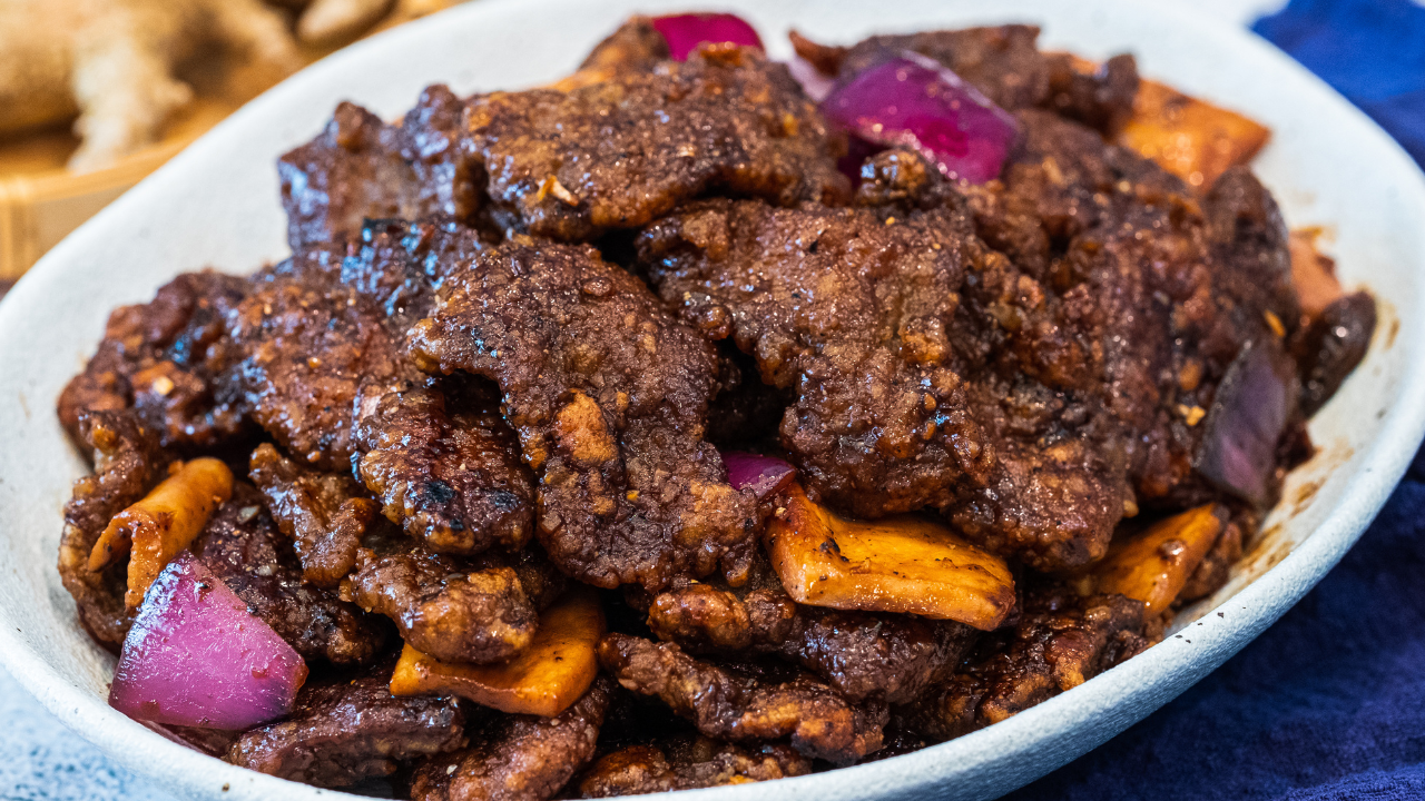 Image of Stir Fry Beef with Mushroom in Black Pepper Sauce