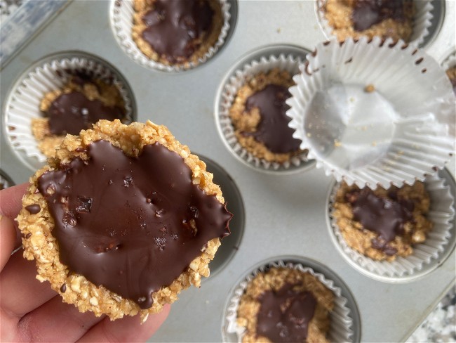 Image of Peanut butter Oat Chocolate Cups