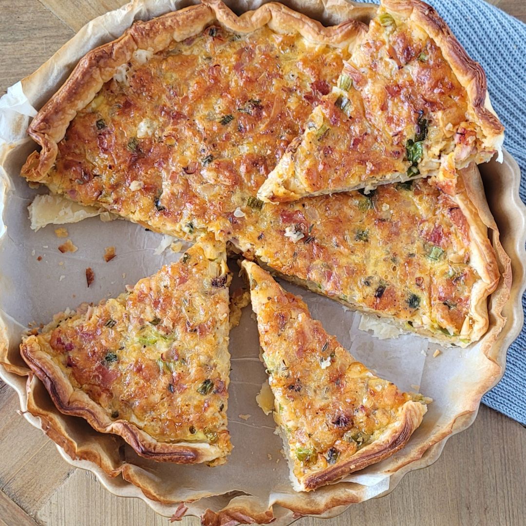 Käsequiche mit Schinken, herzhaft, würzig & goldbraun gebacken