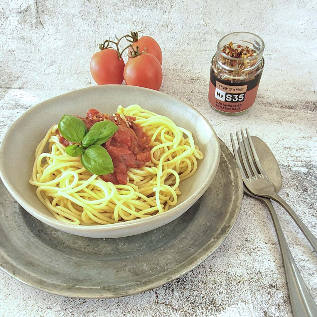 Image of Sommer auf dem Teller: schnelle Tomatensauce mit sizilianischem Tomaten Salz