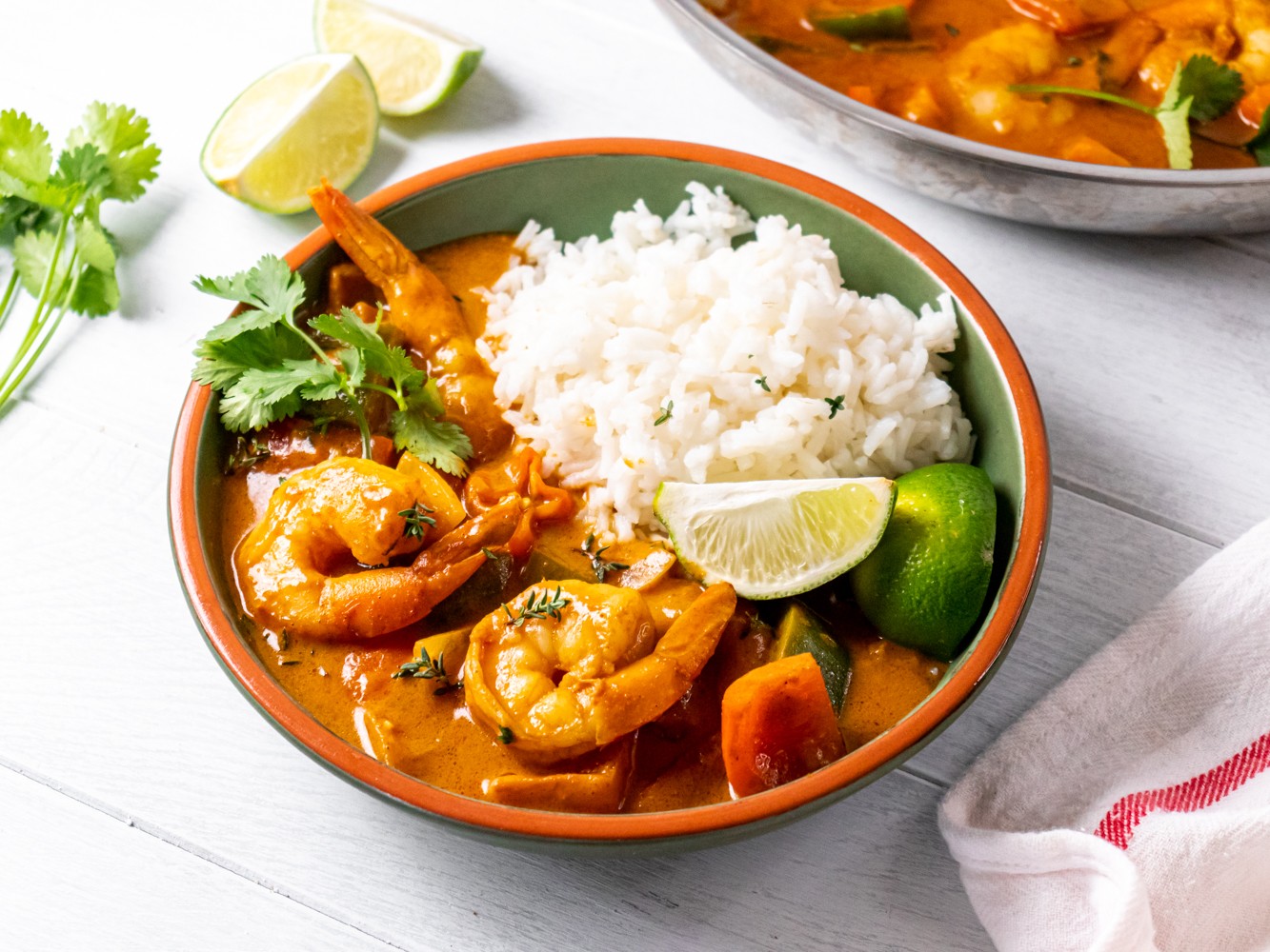 https://images.getrecipekit.com/20230411184014-jamaican-20shrimp-20curry-20main-20image.jpg?aspect_ratio=4:3&quality=90&