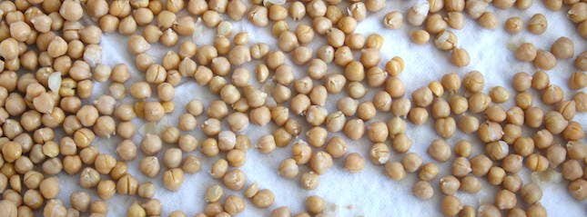Image of Drain and rinse the chickpeas. Place them on a paper...