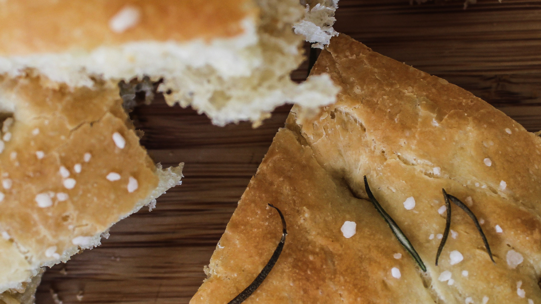 Image of Recette facile de Focaccia aux Herbes de Provence et Sel Marin