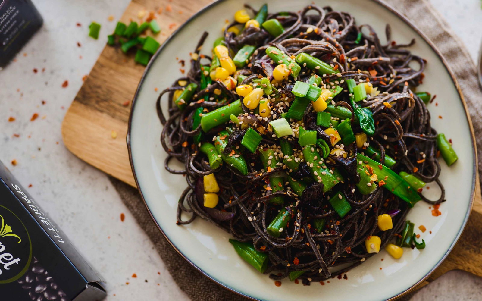 Chili-Nudeln - Planet Plant-Based