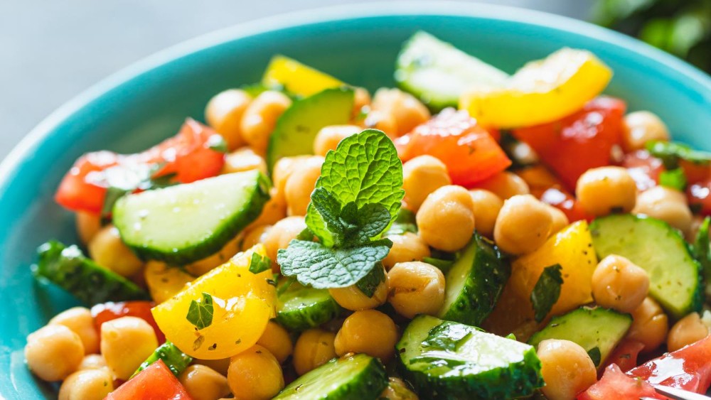 Image of Chickpea salad with bell pepper and cucumner