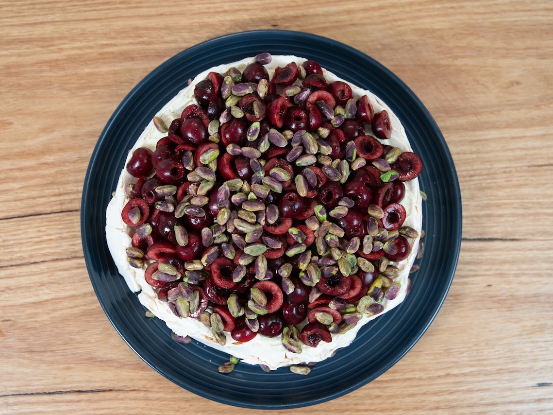 Andy Cooks - Cherry and pistachio pavlova