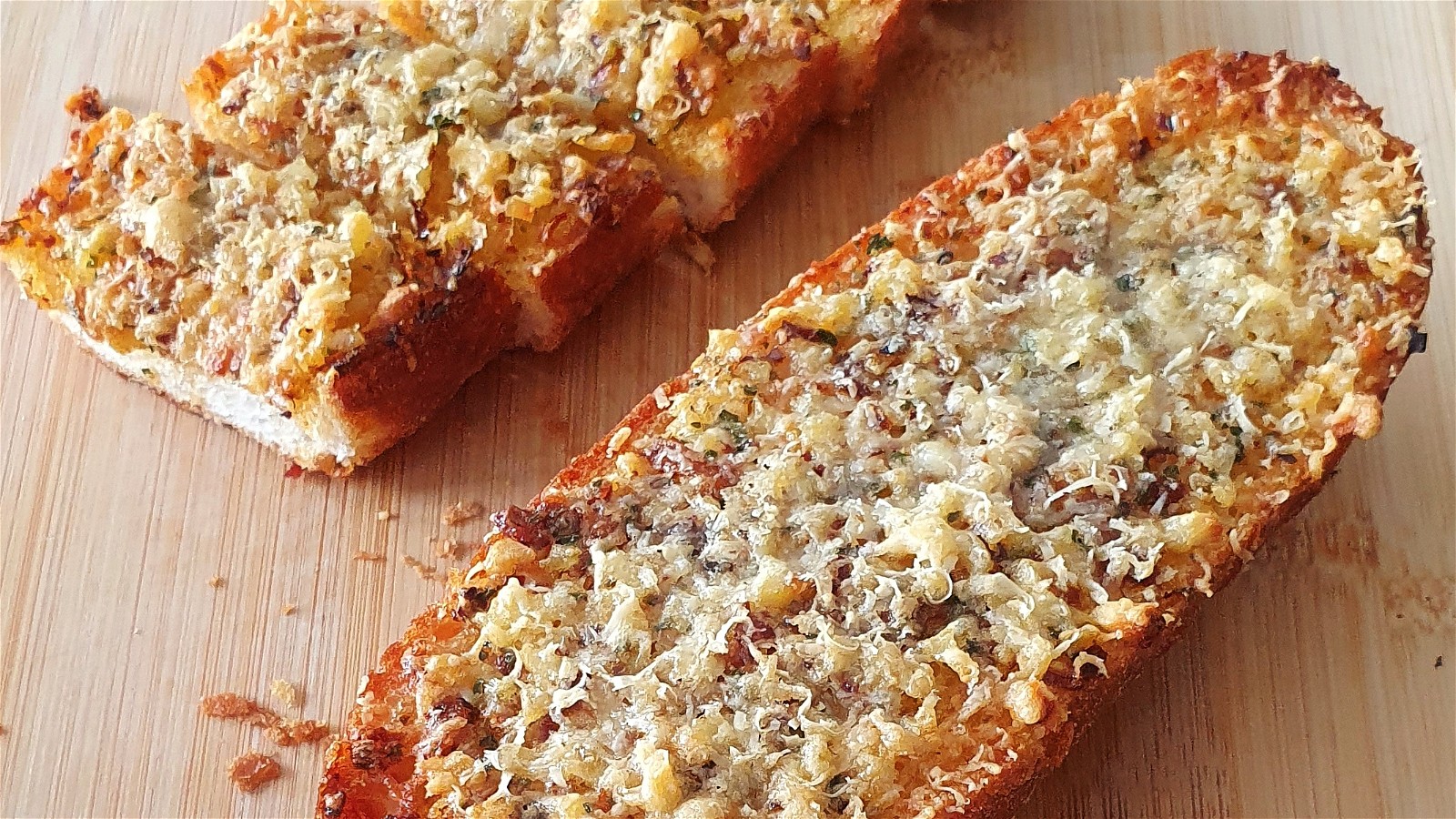 Image of Spicy Cheesy Garlic Bread