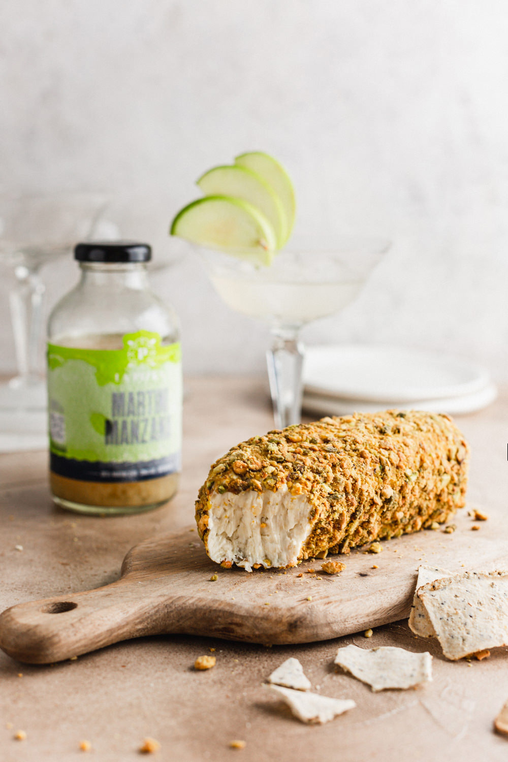 Rollito de queso crema con cebolla caramelizada y pistacho ⁠ ⁠