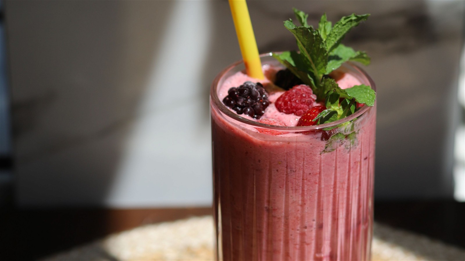 Image of Smoothie aux fruits rouges - Recette facile et saine