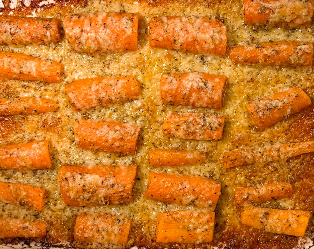 Garlic Parmesan Roasted Carrots 