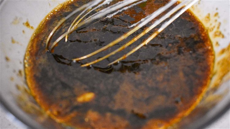 Image of In another bowl, combine molasses and sugar. Add egg and...