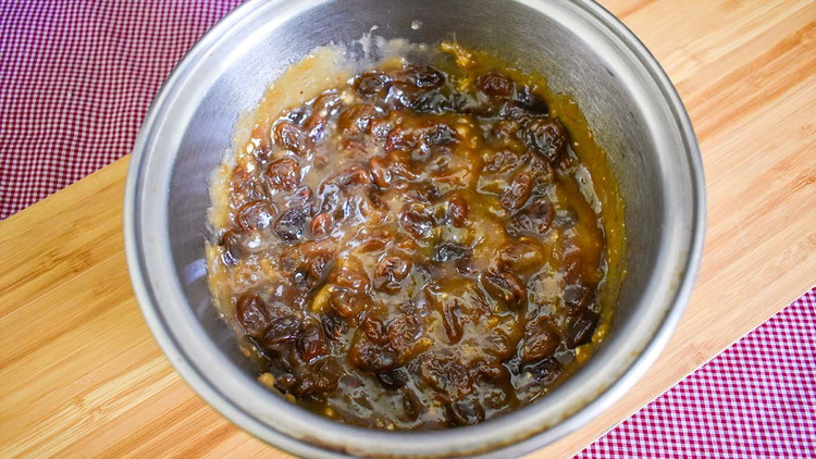 Image of Preheat oven to 375°. To make the raisin filling: Cook raisins in brown sugar, flour, and water on medium heat. Mix flour and water before adding to raisins and sugar. Bring to a boil, remove from heat. Set aside and...