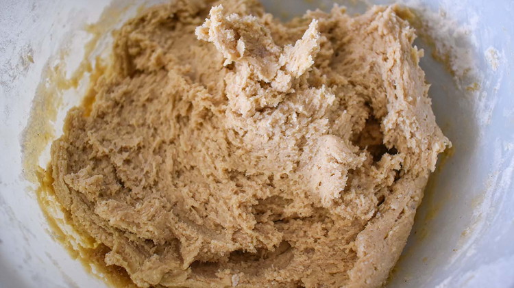 Image of Mix dry ingredients together; flour, salt, baking soda, cinnamon, and cloves. Then combine with wet mixture.