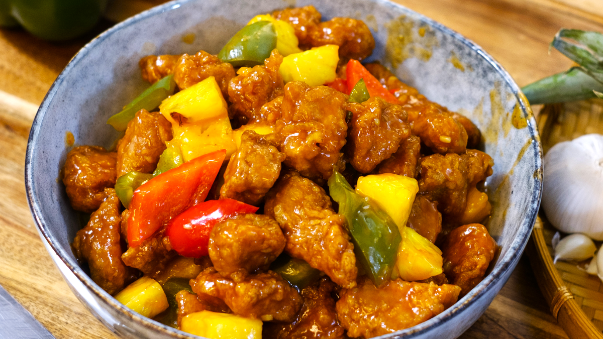 Cantonese Sweet and Sour Pork (酸甜咕咾肉)