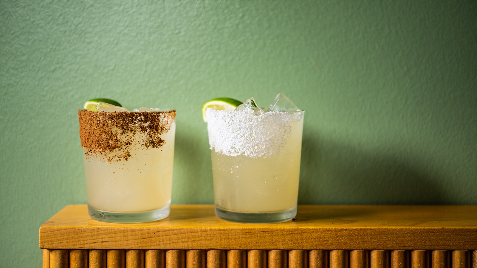 2 margarita cocktails