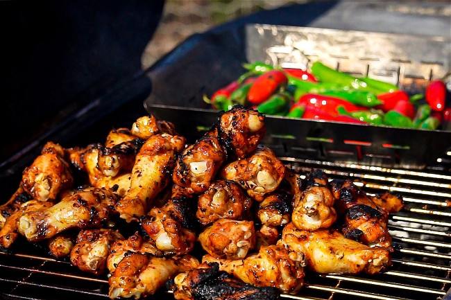 Image of Sweet Peeper Wings & Charred Chiles with Creamy Garlic Dip