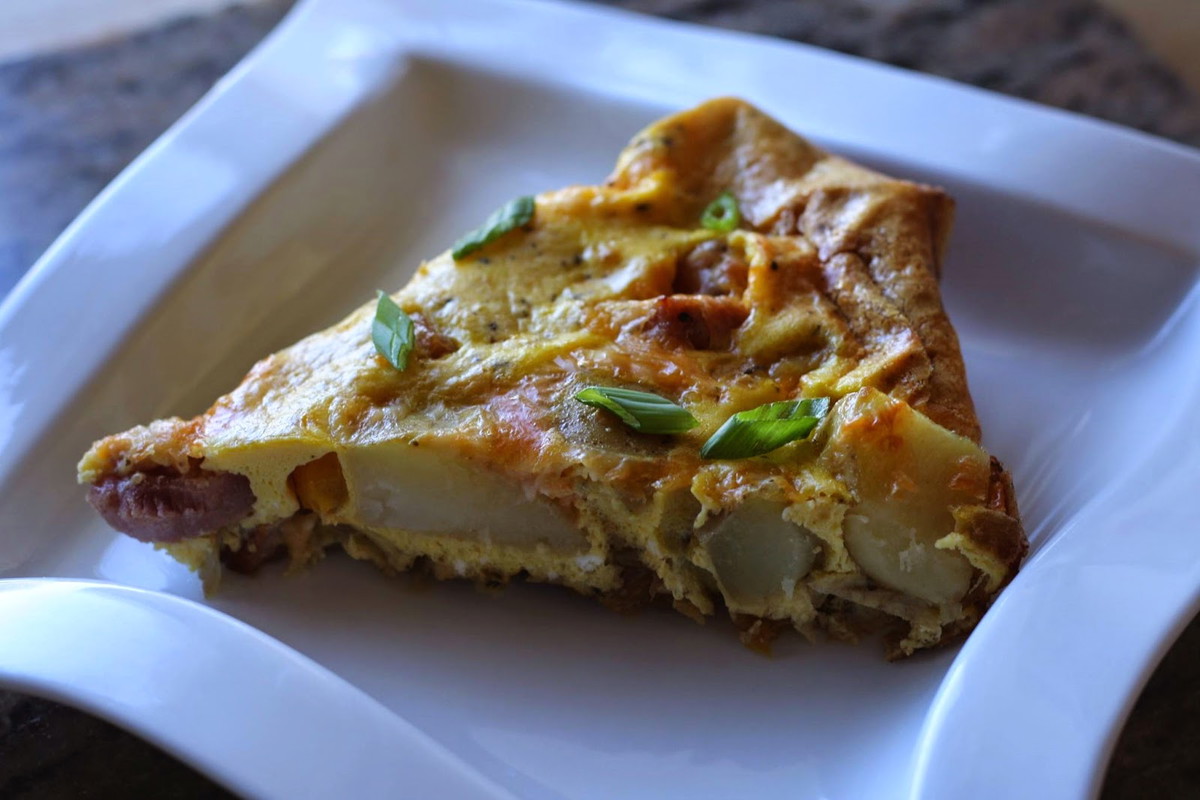 Simple Asparagus, Ham, and Gruyère Frittata with Extra Virgin Olive Oil