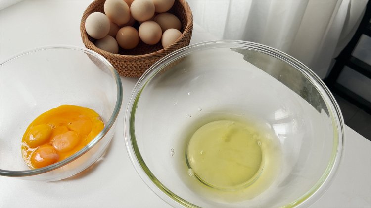 Image of Preheat the oven to 338℉(170℃). Separate the eggs. Keep the...