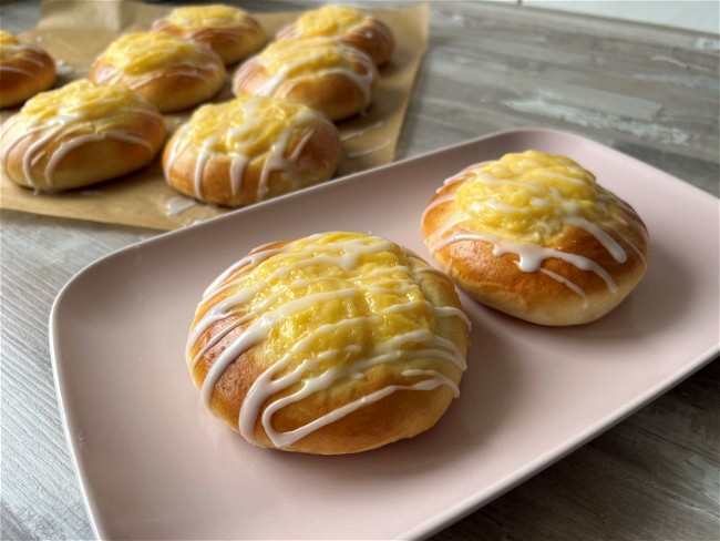 Image of Pudding Hefeteilchen