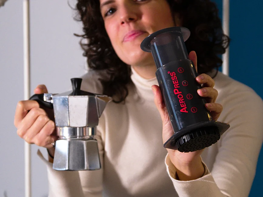 HOW TO MAKE 'PERFECT SHOTS' COFFEE WITH ESPRESSO CREMA USING MOKA POTS 