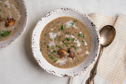 Creamy Mushroom & Roasted Garlic Detox Soup