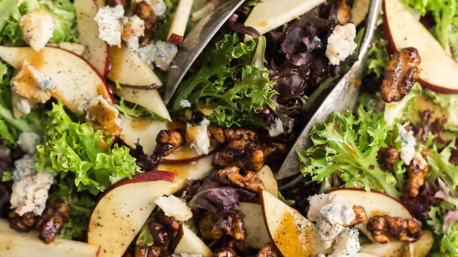 Image of Salad of Field Greens, Gorgonzola, Pear & Toasted Walnut