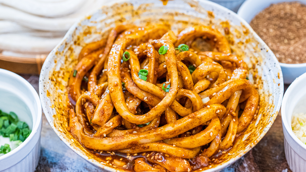 Image of Sichuan Spicy Udon Noodles Tianshui Mian Recipe (甜水面)