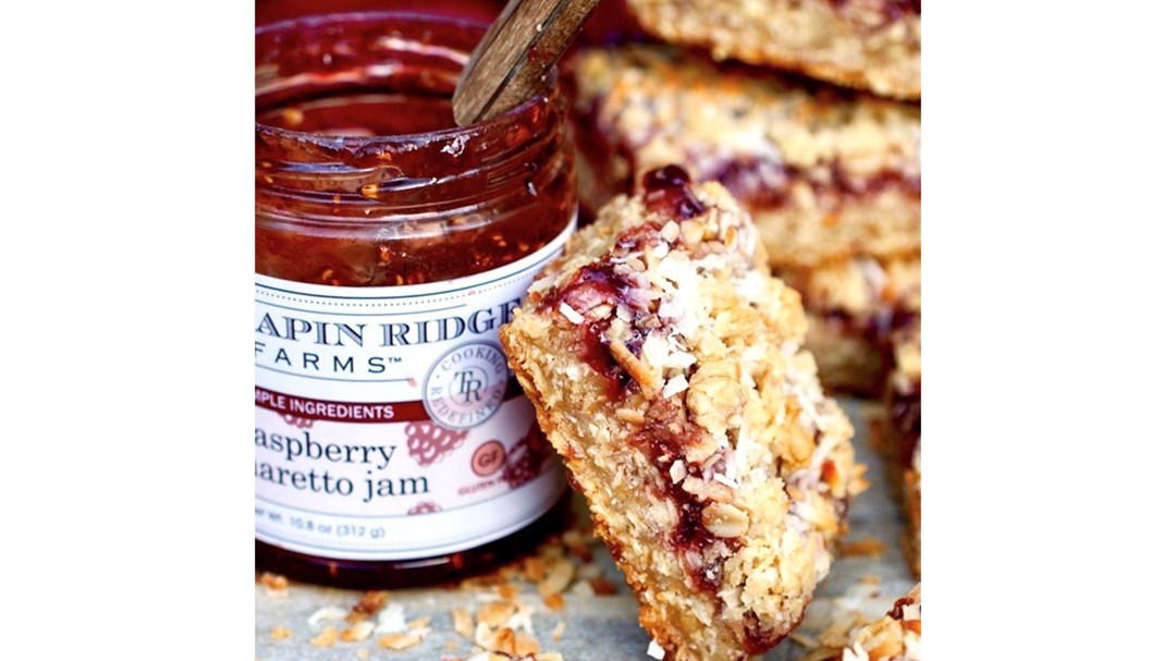 Image of Raspberry Amaretto Oatmeal and Frosting Bars