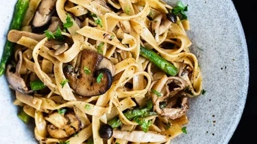 Image of Asparagus and Wild Mushroom Linguine