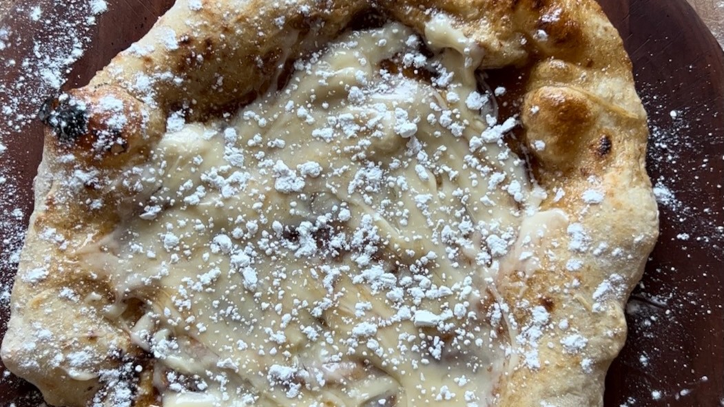 Image of Extra Sweet Cinnamon Roll PIzza Recipe