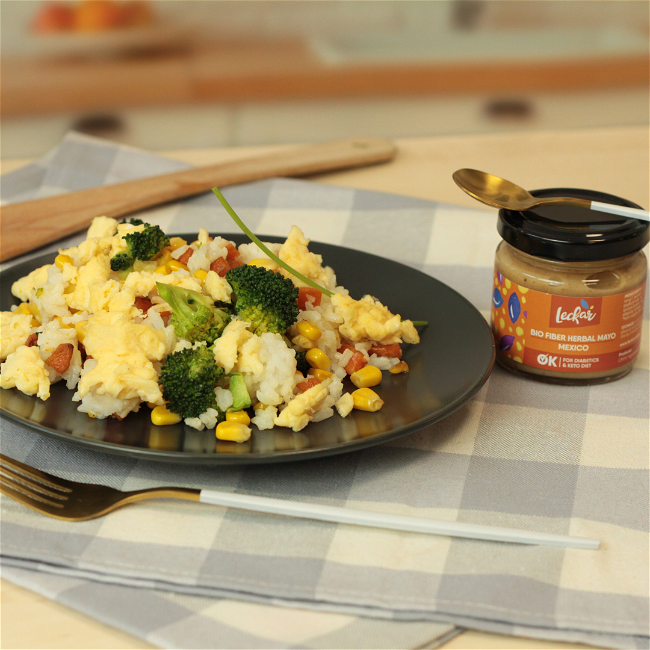 Image of Ориз с яйца и броколи