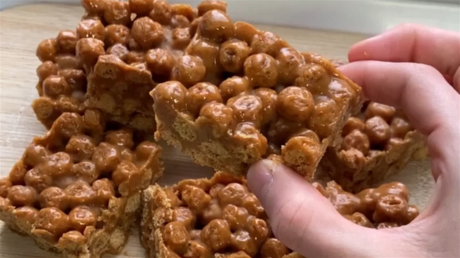 Image of PB Caramel Crunch Cereal Bars