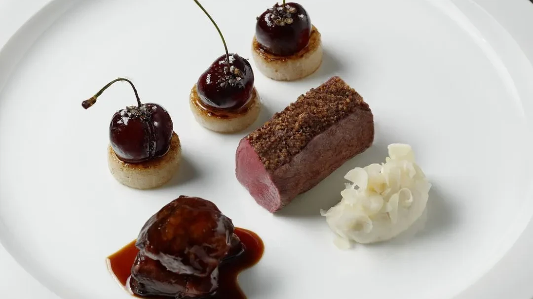 Image of Maibock-Rezept mit Rettich, Pfefferkirschen und Mandelcreme