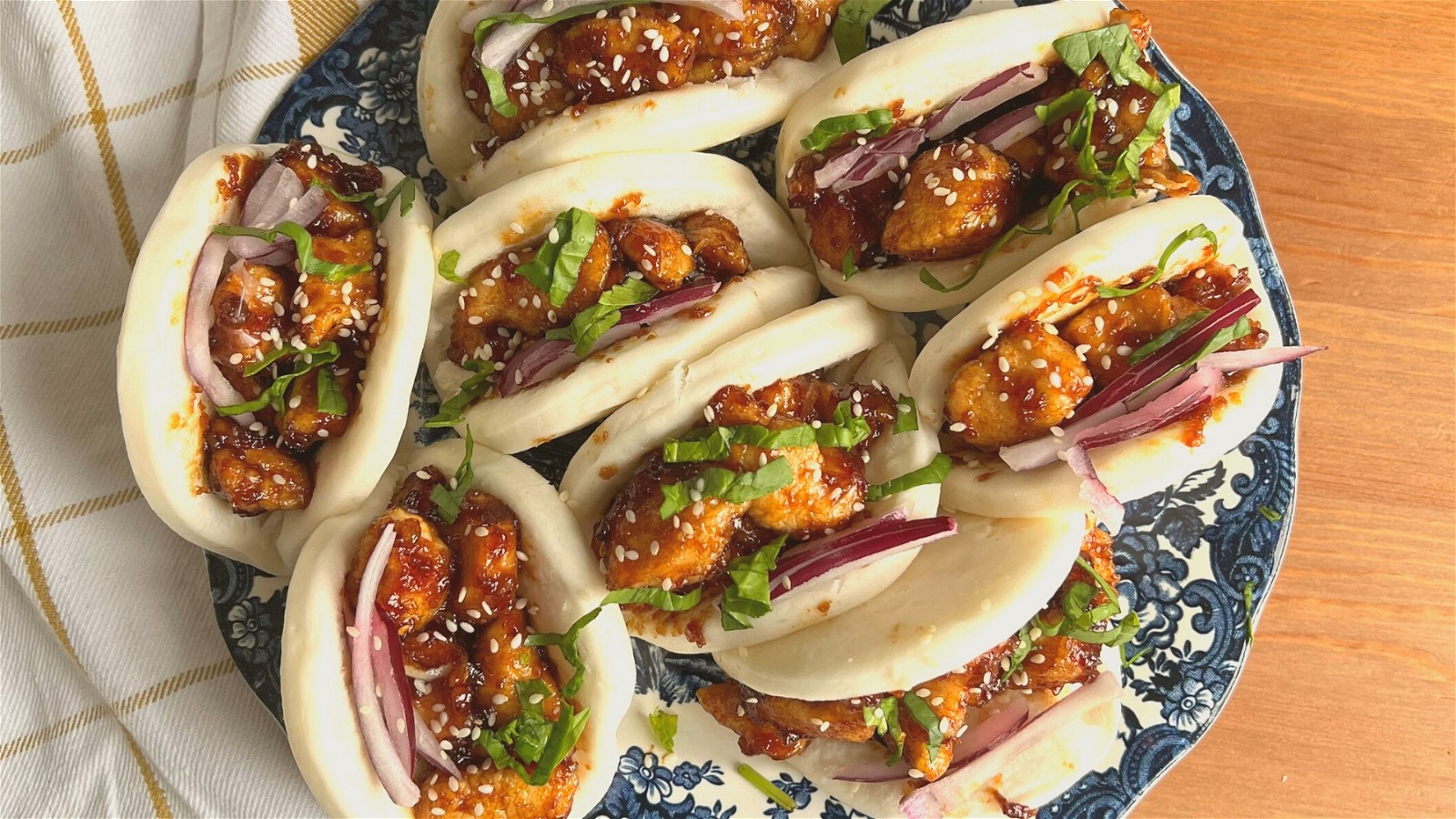 Image of Sticky Chilli Chicken Bao Buns