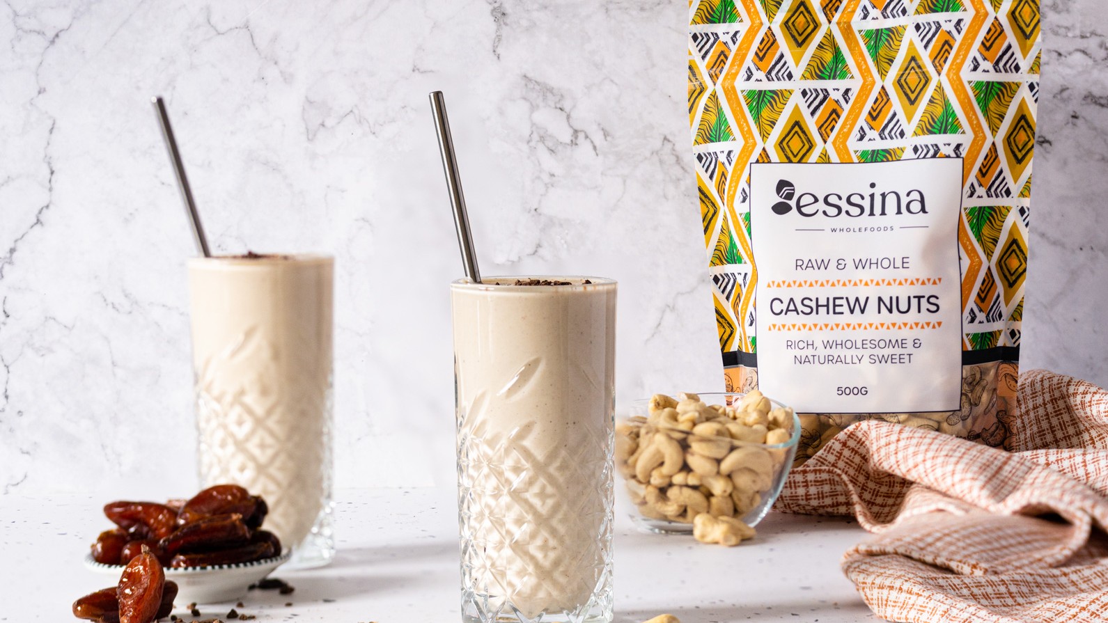 Smoothie with Dates and Cashews