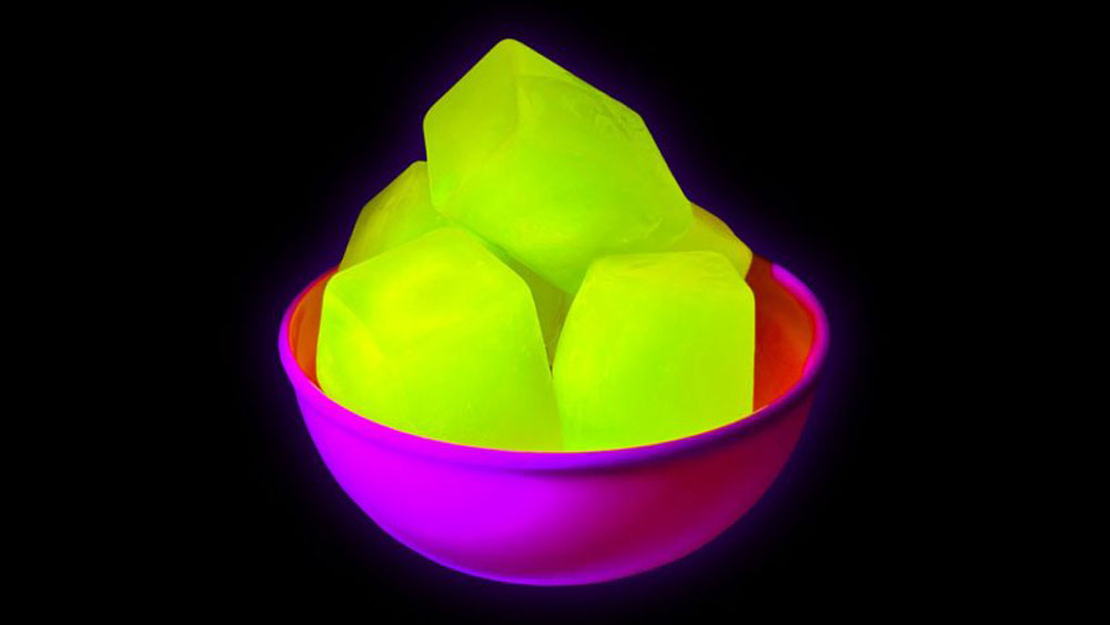 Cubetti di ghiaccio fosforescenti