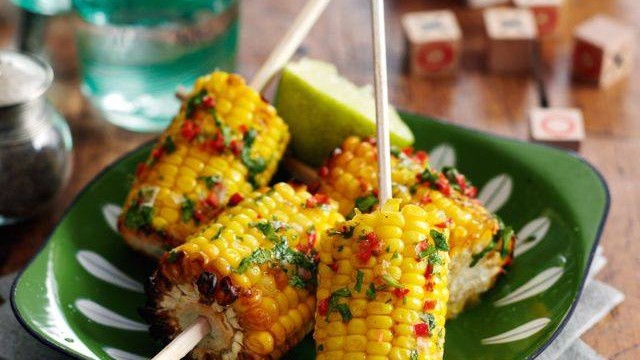 Image of Spicy Steamed Corn Cobs